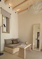 Manili Boutique Suites & Villas