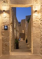 Manili Boutique Suites & Villas