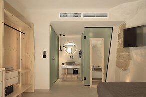 Manili Boutique Suites & Villas