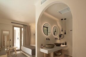 Manili Boutique Suites & Villas