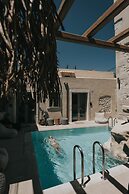 Manili Boutique Suites & Villas