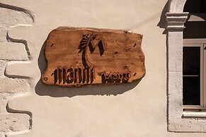 Manili Boutique Suites & Villas