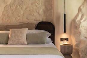 Manili Boutique Suites & Villas