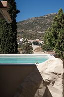 Manili Boutique Suites & Villas