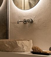 Manili Boutique Suites & Villas