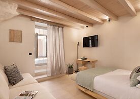 Manili Boutique Suites & Villas