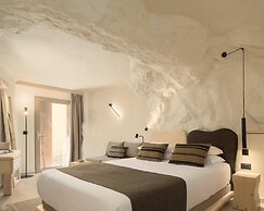 Manili Boutique Suites & Villas