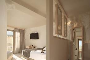 Manili Boutique Suites & Villas