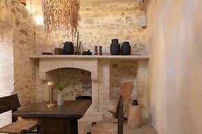 Manili Boutique Suites & Villas