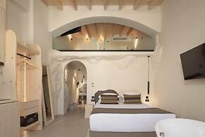 Manili Boutique Suites & Villas