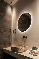 Manili Boutique Suites & Villas