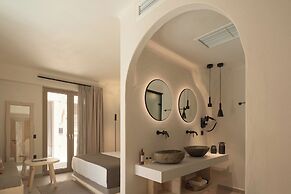 Manili Boutique Suites & Villas