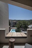 Manili Boutique Suites & Villas