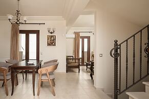 Manili Boutique Suites & Villas