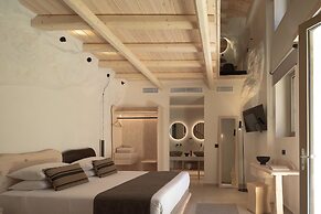 Manili Boutique Suites & Villas