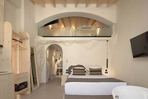 Manili Boutique Suites & Villas