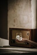 Manili Boutique Suites & Villas