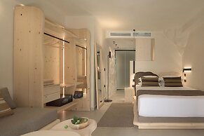 Manili Boutique Suites & Villas