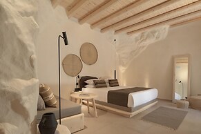 Manili Boutique Suites & Villas