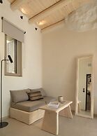 Manili Boutique Suites & Villas