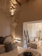 Manili Boutique Suites & Villas