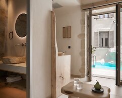 Manili Boutique Suites & Villas