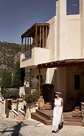 Manili Boutique Suites & Villas