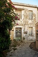 Manili Boutique Suites & Villas