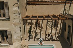 Manili Boutique Suites & Villas