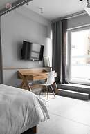 Big Apple, Nilie Hospitality MGMT