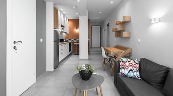 Big Apple, Nilie Hospitality MGMT