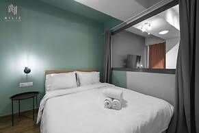 Big Apple, Nilie Hospitality MGMT