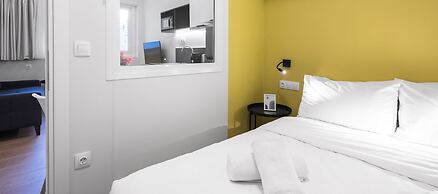 Big Apple, Nilie Hospitality MGMT