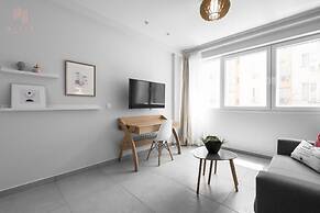 Big Apple, Nilie Hospitality MGMT