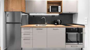 Big Apple, Nilie Hospitality MGMT