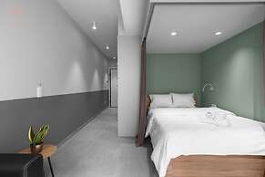 Big Apple, Nilie Hospitality MGMT