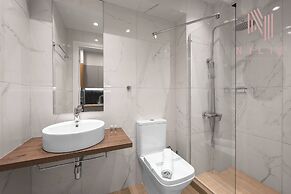 Big Apple, Nilie Hospitality MGMT