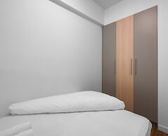 Big Apple, Nilie Hospitality MGMT