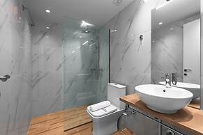 Big Apple, Nilie Hospitality MGMT