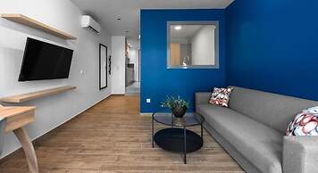 Big Apple, Nilie Hospitality MGMT