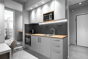 Big Apple, Nilie Hospitality MGMT