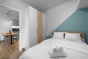 Big Apple, Nilie Hospitality MGMT