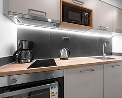 Big Apple, Nilie Hospitality MGMT