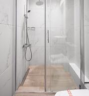 Big Apple, Nilie Hospitality MGMT