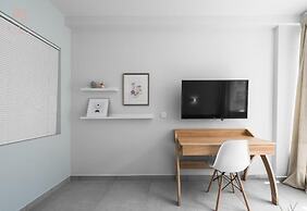 Big Apple, Nilie Hospitality MGMT