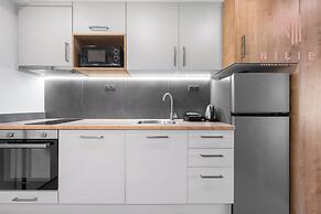 Big Apple, Nilie Hospitality MGMT