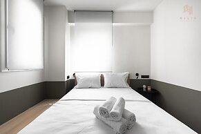 Big Apple, Nilie Hospitality MGMT