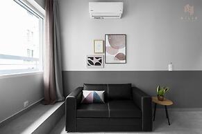 Big Apple, Nilie Hospitality MGMT