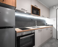 Big Apple, Nilie Hospitality MGMT