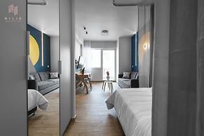 Big Apple, Nilie Hospitality MGMT